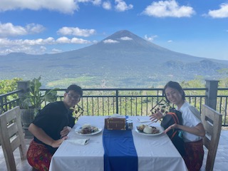 ランプヤン寺院の近くでランチ