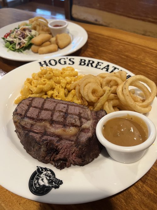 「HOGS BREATH CAFE」にてオージービーフをいただきました