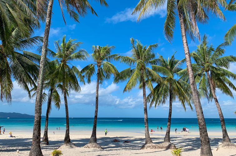 beach at boracay philippines